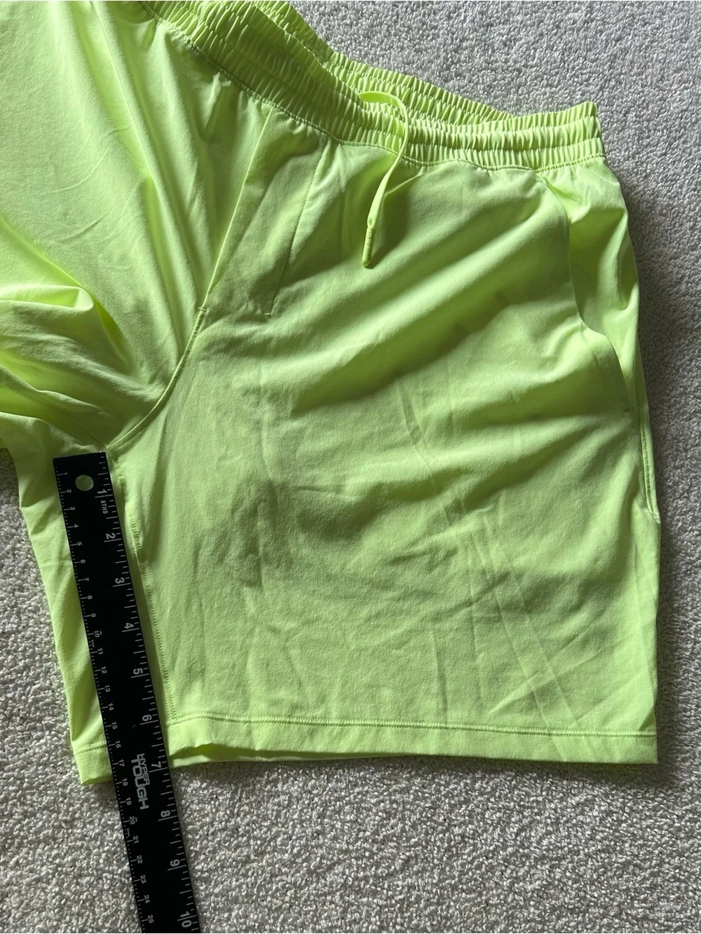 Lululemon pace breaker lined men’s Shorts